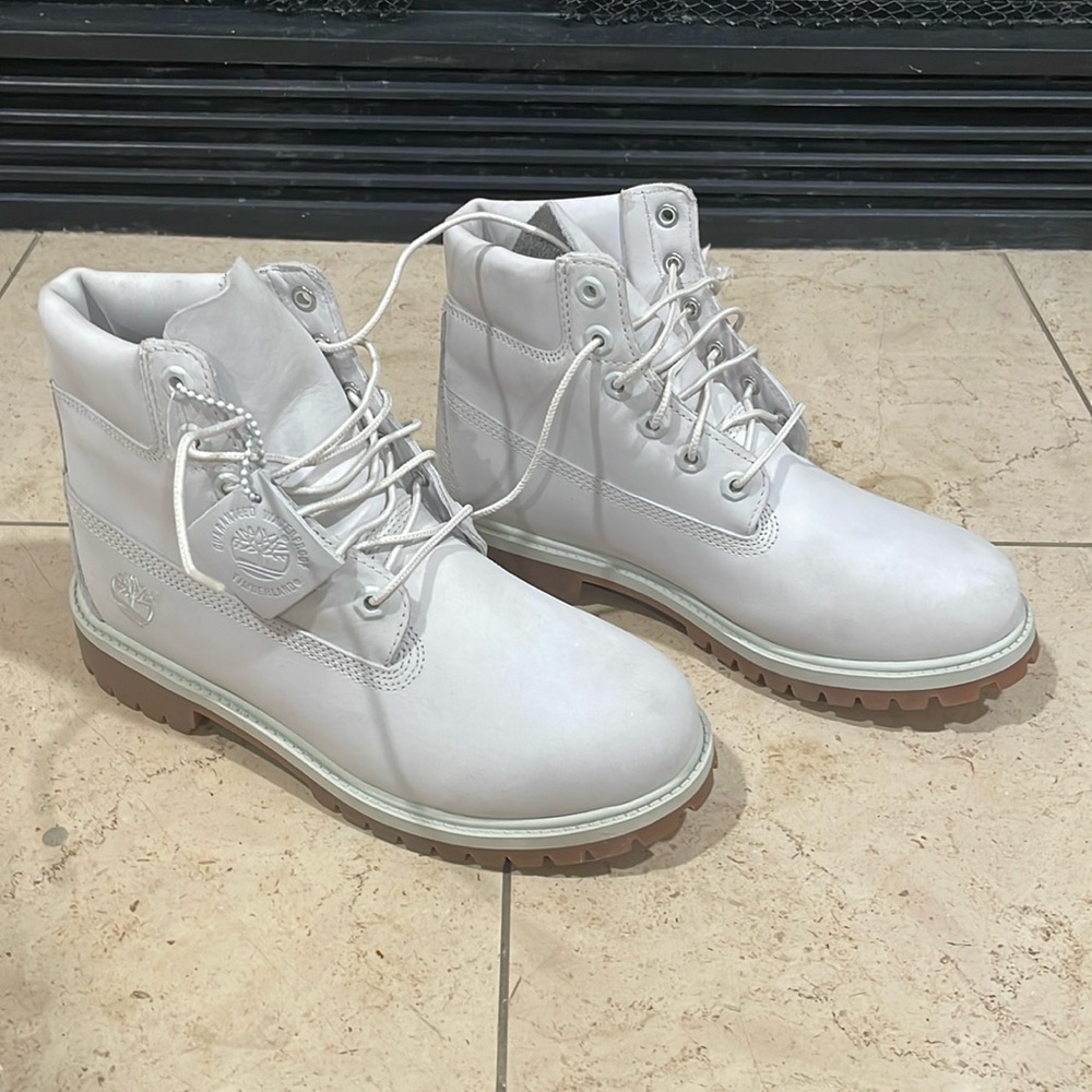 White timberland boots